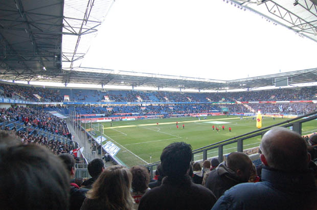 Der VfB gewinnt in Duisburg gl�cklich in der 92. Minute mit 3:2... Danke an Tobi Plieninger f�r die Bilder!!!