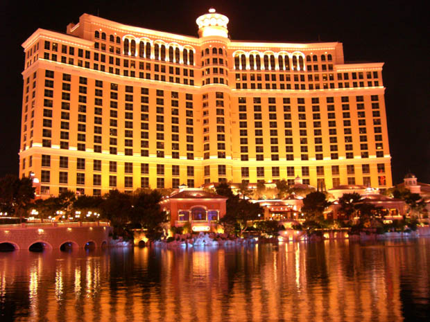 Jahresurlaub 2007 in den USA. Von Stuttgart gings �ber Frankfurt und Chicago nach Las Vegas f�r zwei Tage zum Shoppen und Zocken... Danach gings weiter nach Atlanta, 2 Tage Aufenthalt an den Traumstrand in Destin, danach Florida und wieder zur�ck nach Alabama, Burned und Bibi besuchen... 